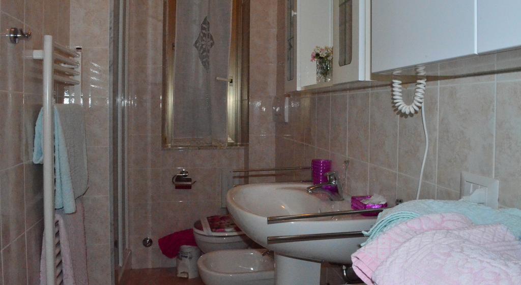 Hotel La Casa Delle Rose La Spezia Esterno foto