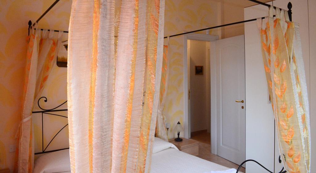 Hotel La Casa Delle Rose La Spezia Esterno foto